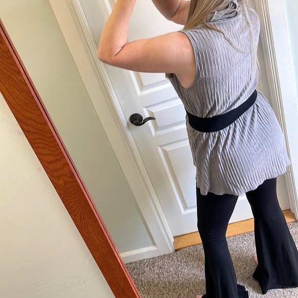 Focus Casual Life lagenlook cowl neck sleeveless pleated tunic - Picture 4 of 8